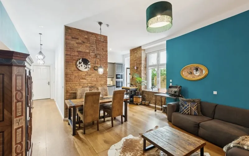 Wohnen mit Charakter: 4-Zimmer-Altbau in Berlin-Tiergarten — photo 1